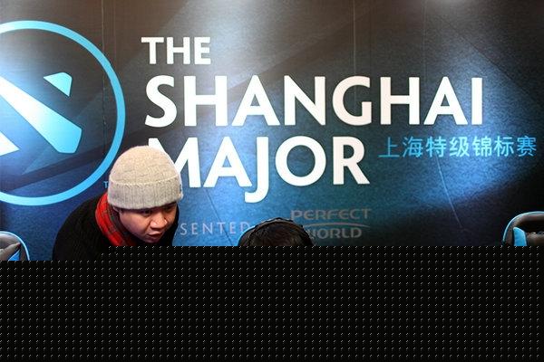 配合本地媒 配合本地媒